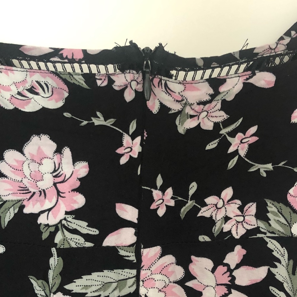 Floral Dress - Picture 5 of 6